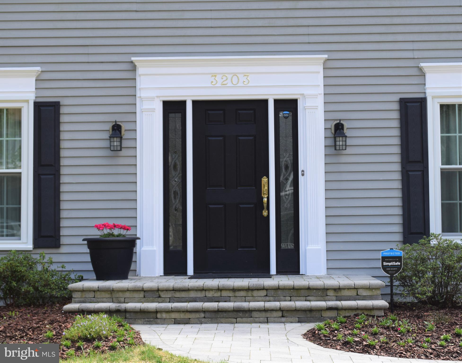 3203 Wordsworth Drive Riva, MD 21140 - Photo 4 of 37 Beautiful & updated walkway and entryway
