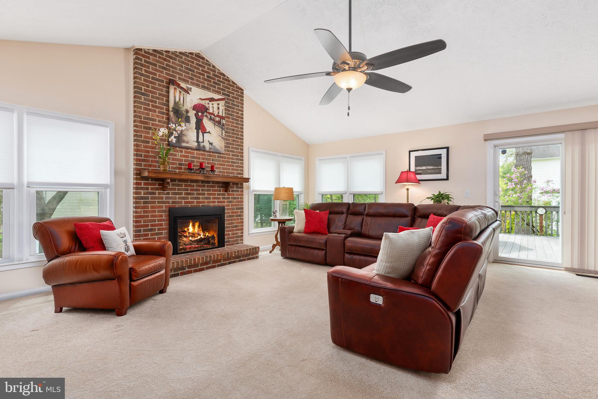 3203 Wordsworth Drive Riva, MD 21140 - Photo 10 of 37 Open feel with vaulted ceilings