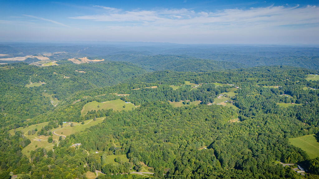 3808 Combs Rdg Road Honaker, VA 24260 - Photo 33 of 41 Gallery Image 33