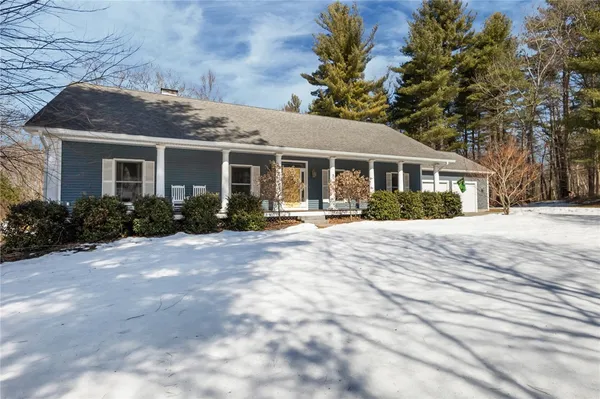 $749,900 | 17 Blackwells Landing, Brooklyn, CT 06234