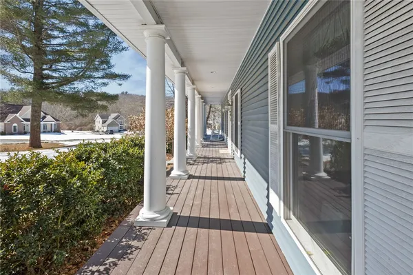 $749,900 | 17 Blackwells Landing, Brooklyn, CT 06234