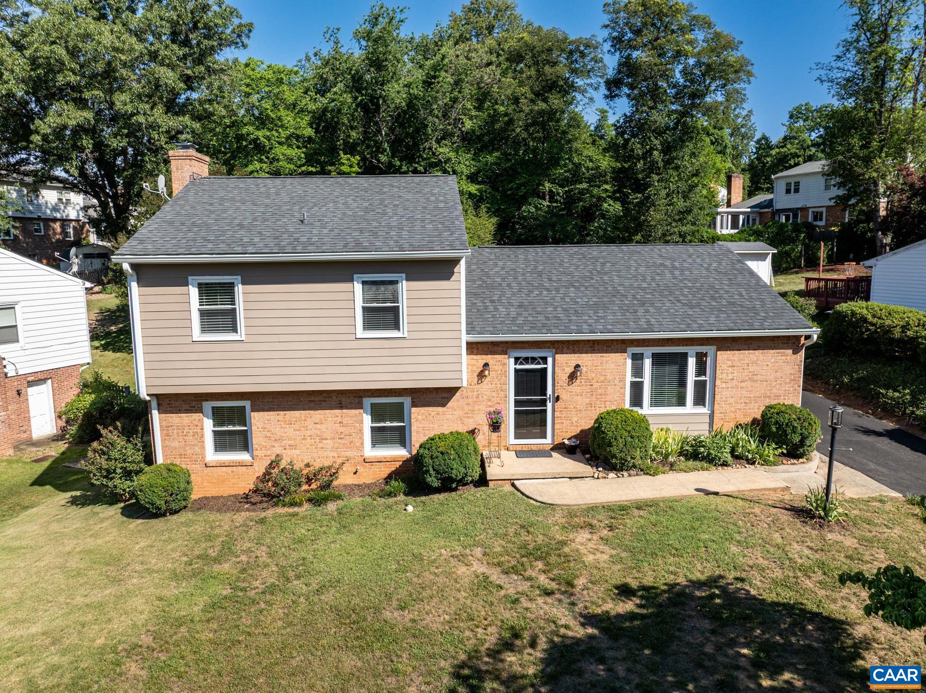 327 Brentwood Road Charlottesville, VA 22901 - Photo 2 of 44