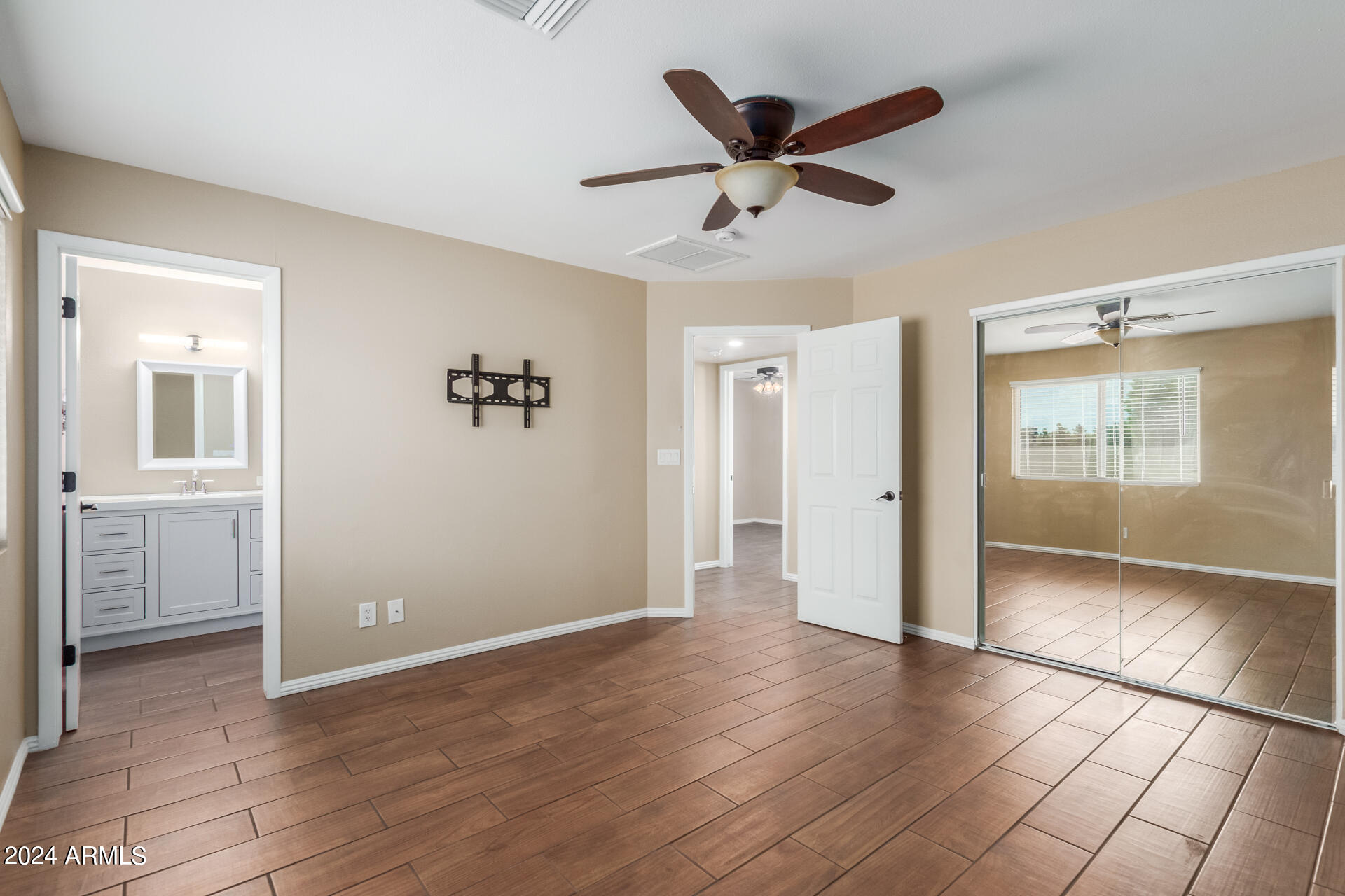 4407 West Calavar Road Glendale, AZ 85306 - Photo 10 of 27 15 - Calavar