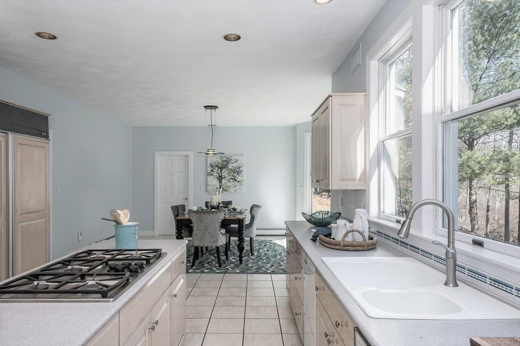 131 York Road Mansfield, MA 02048 - Photo 18 of 42 Gallery Image 18