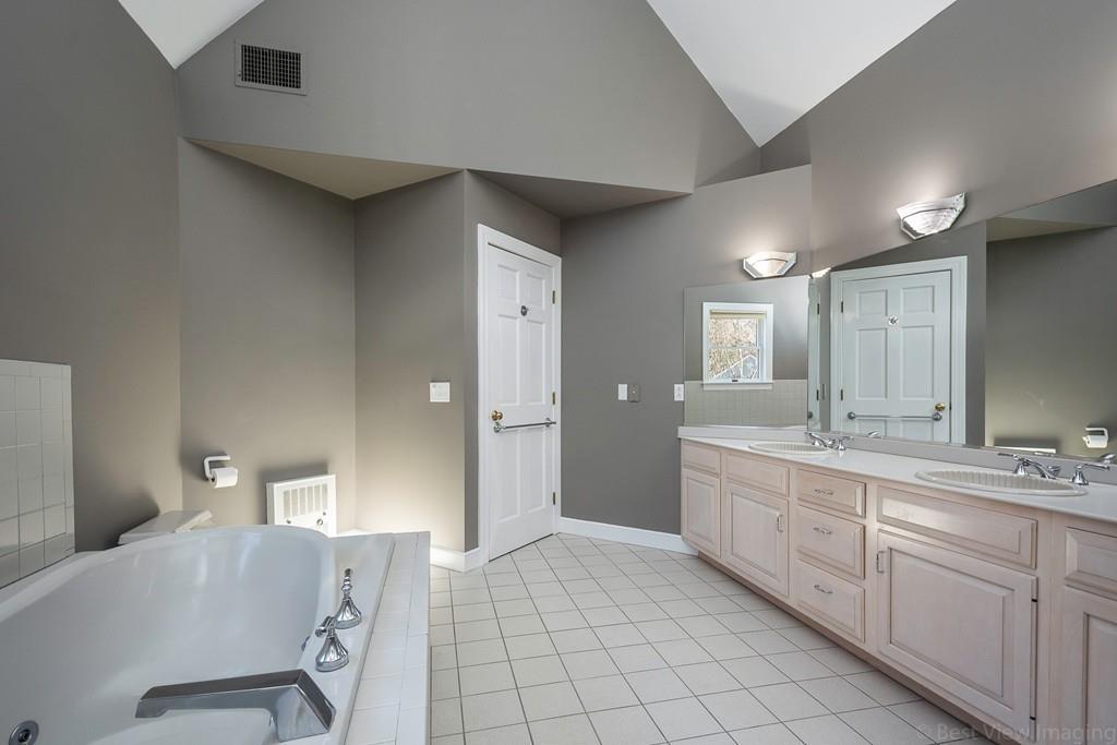 131 York Road Mansfield, MA 02048 - Photo 31 of 42 Gallery Image 31