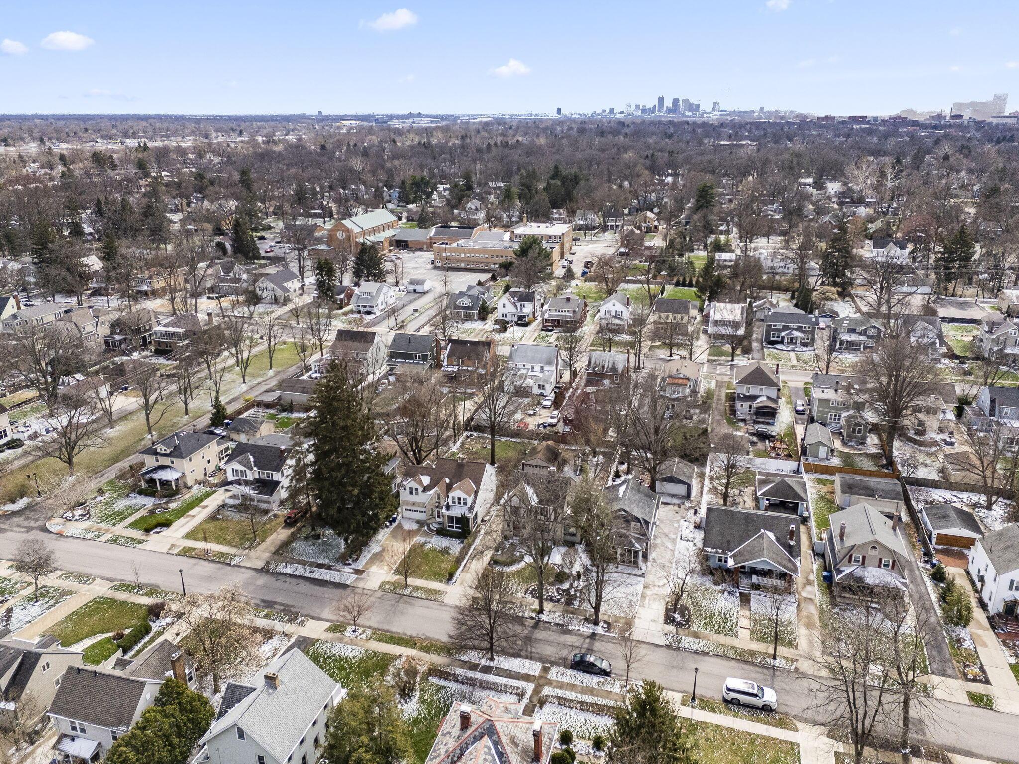 367 East Dunedin Road Columbus, OH 43214 - Photo 34 of 39 Aerial Views