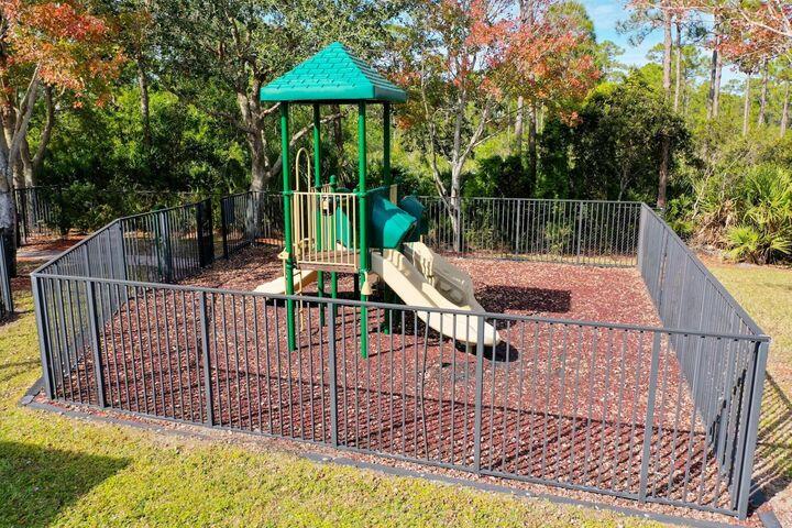 1231 Southeast Kirk Street Stuart, FL 34997 - Photo 38 of 46 6