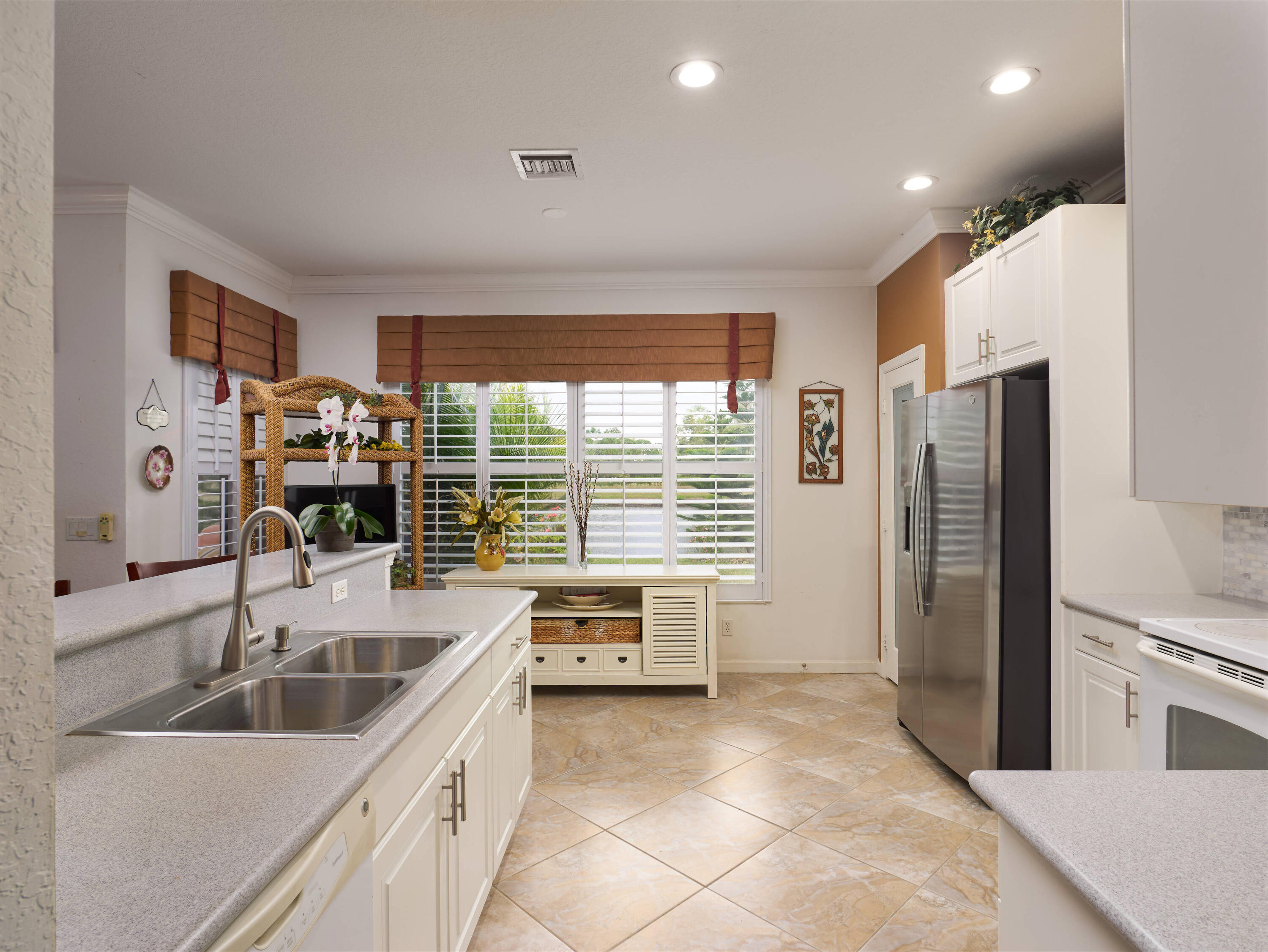 1231 Southeast Kirk Street Stuart, FL 34997 - Photo 10 of 46 P1113888