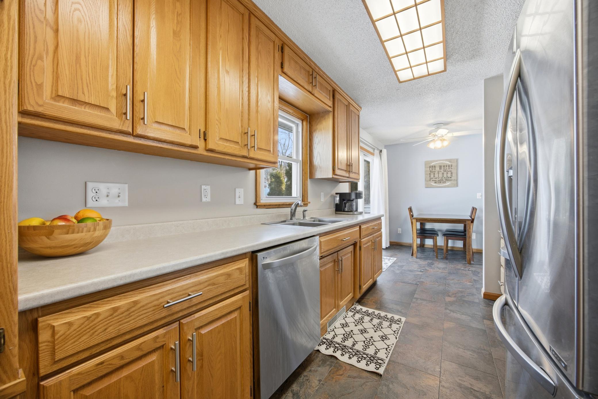 518 Birch Lane Moorhead, MN 56560 - Photo 9 of 27