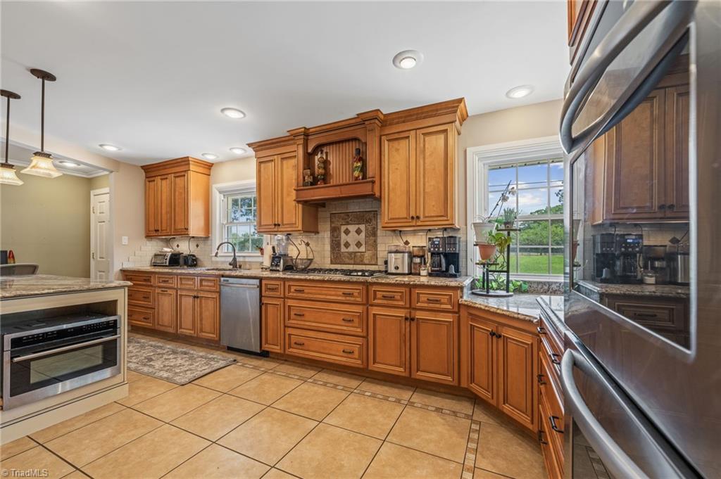 1625 Grooms Road Reidsville, NC 27320 - Photo 13 of 50 Gallery Image 13