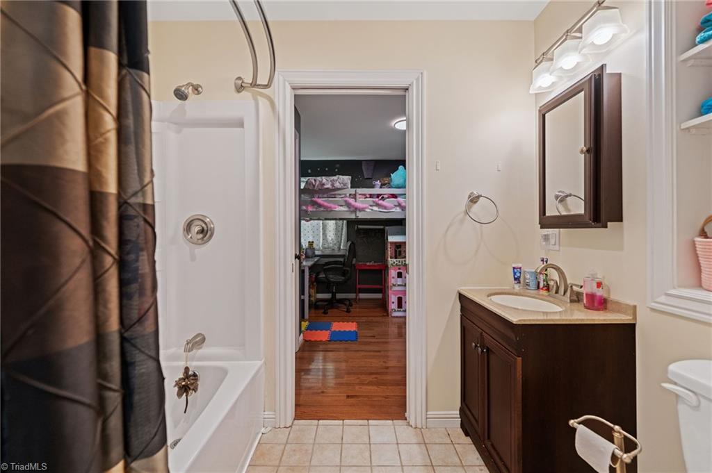 1625 Grooms Road Reidsville, NC 27320 - Photo 35 of 50 Jack and jill bathroom between bedroom two and three.