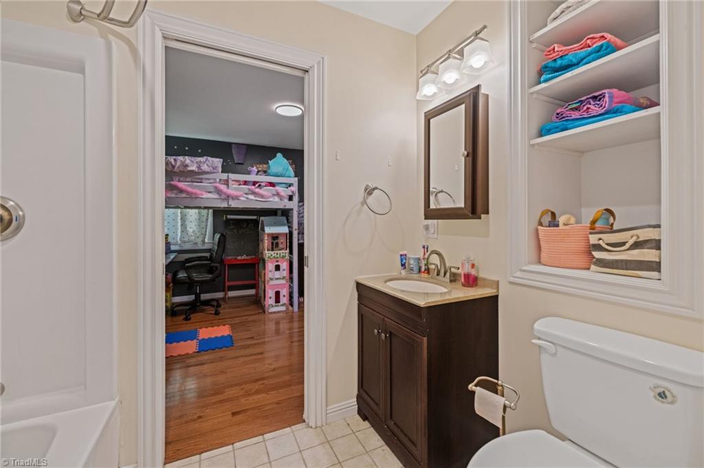 1625 Grooms Road Reidsville, NC 27320 - Photo 36 of 50 Alternate view of jack and jill bathroom