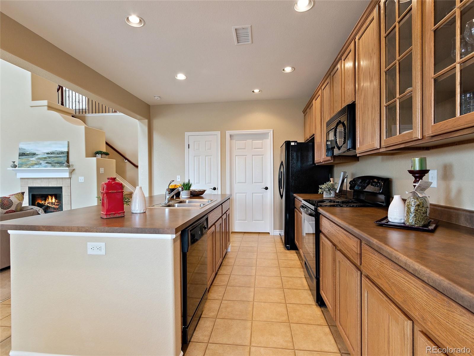 9181 Viaggio Way Highlands Ranch, CO 80126 - Photo 11 of 33