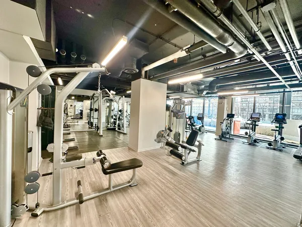 $2,300 | 2020 North Lincoln Park West, Unit 18B, Chicago, IL 60614