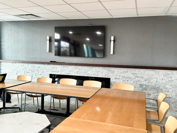 $2,300 | 2020 North Lincoln Park West, Unit 18B, Chicago, IL 60614