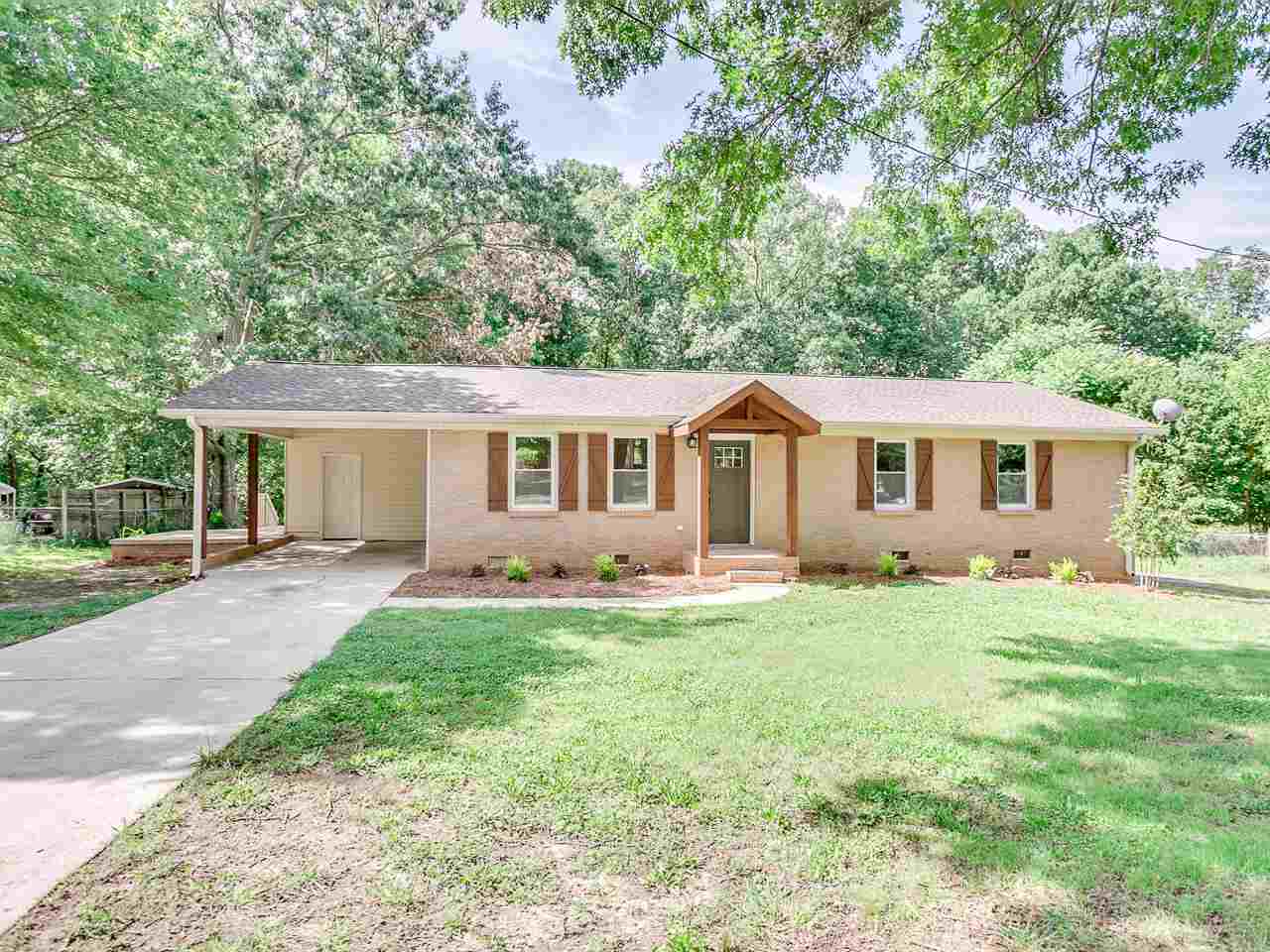 505 Timberlane Road Greer, SC 29651 - Photo 3 of 25 Gallery Image 3
