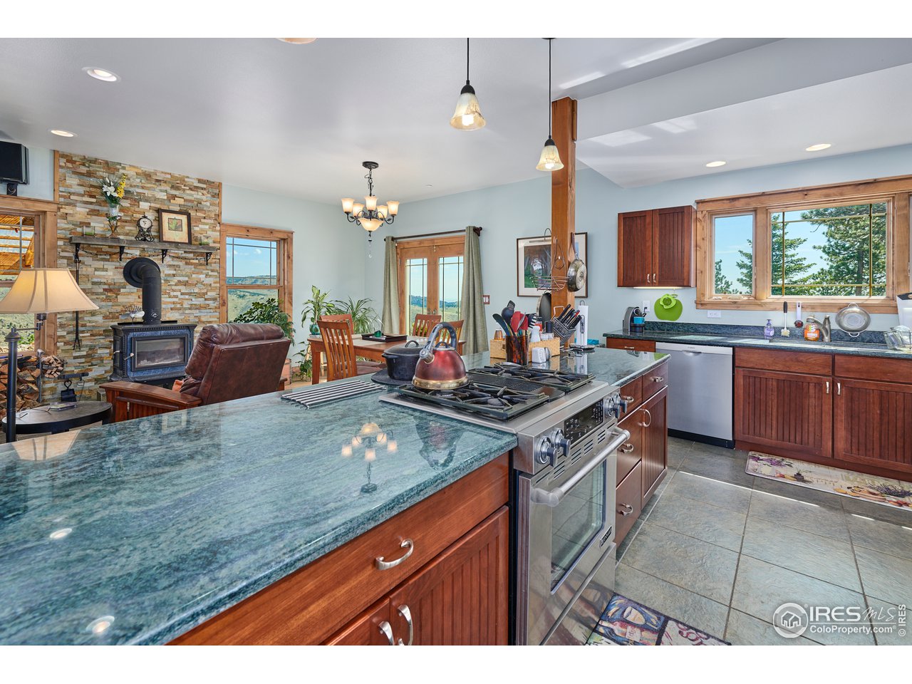 1154 Escape Route Boulder, CO 80302 - Photo 13 of 40