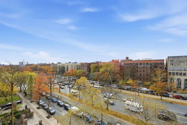 $1,250,000 | 233 Ocean Parkway, Unit 7A | Kensington