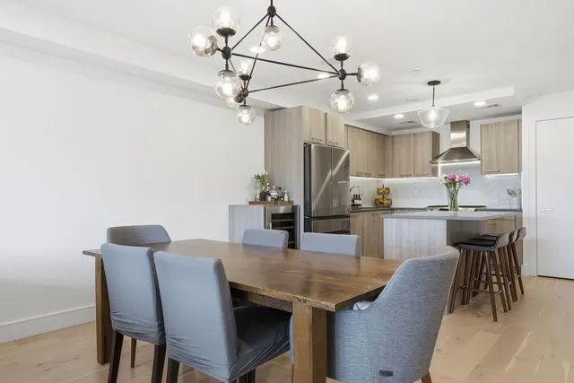 $1,250,000 | 233 Ocean Parkway, Unit 7A | Kensington