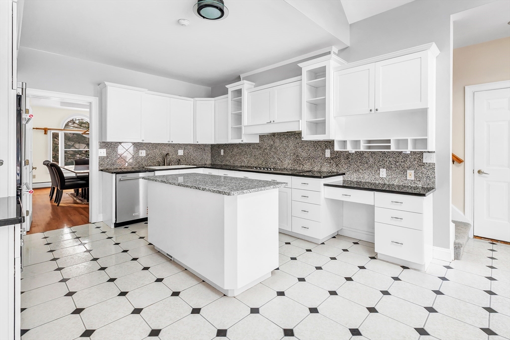 461 Amity Road Woodbridge, CT 06525 - Photo 12 of 13