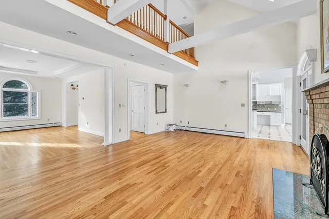 $1,395,000 | 461 Amity Road, Woodbridge, CT 06525