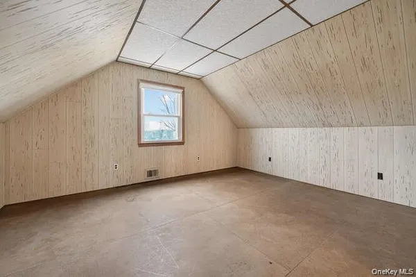 $5,250 | 400 Foch Boulevard, Mineola, NY 11501