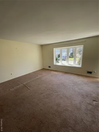 $5,250 | 400 Foch Boulevard, Mineola, NY 11501