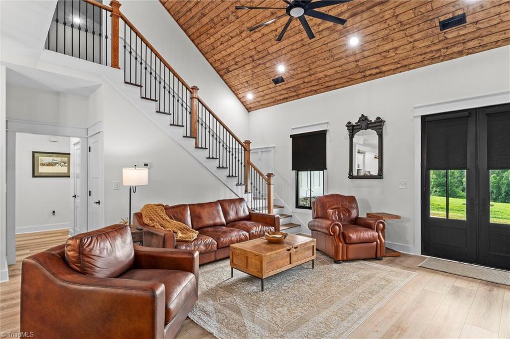 631 Hauser Road Pinnacle, NC 27043 - Photo 2 of 46
