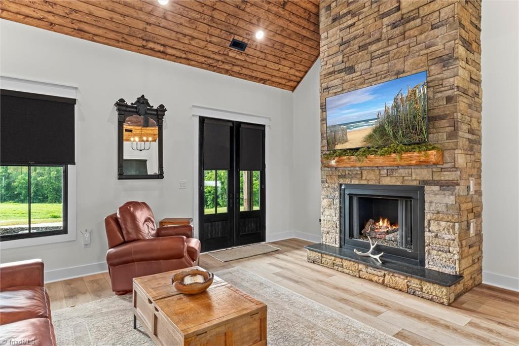 631 Hauser Road Pinnacle, NC 27043 - Photo 3 of 46