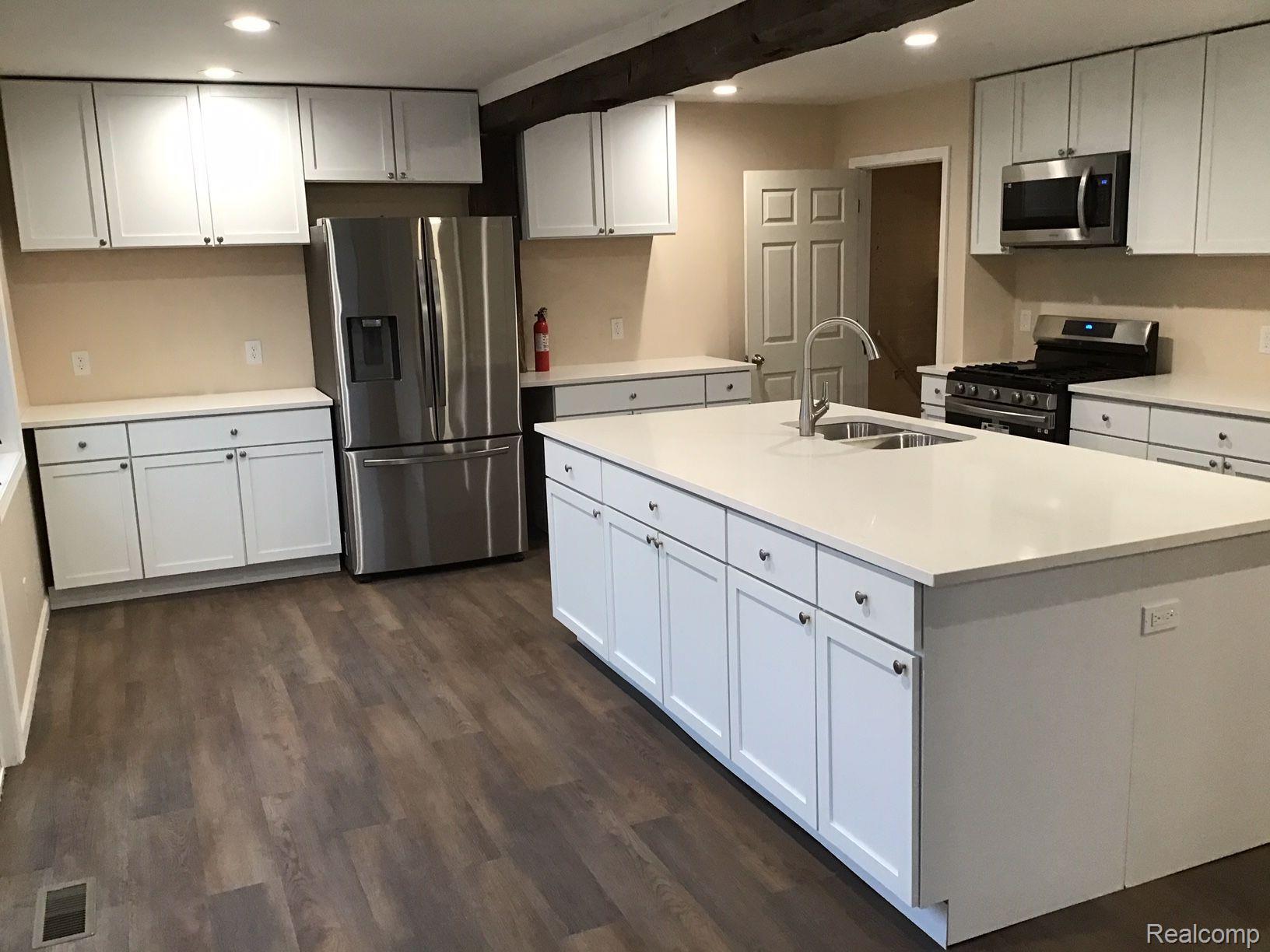 3069 South Edgar Road Mason, MI 48854 - Photo 5 of 21 Gallery Image 5