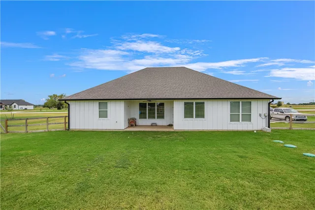 $489,999 | 3332 Hunters Crossing, Bryan, TX 77808