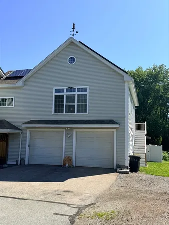 $2,500 | 128 Lafayette Road, Unit 1, Salisbury, MA 01952