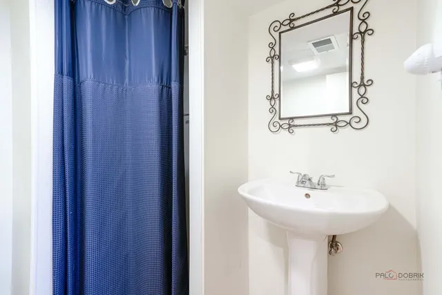 $339,000 | 225 Walker Place, Mundelein, IL 60060