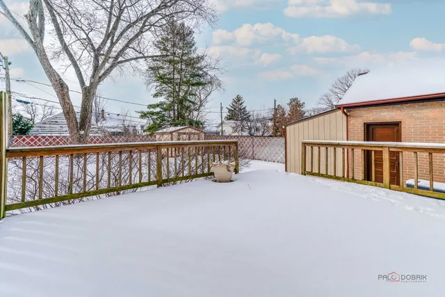 $339,000 | 225 Walker Place, Mundelein, IL 60060