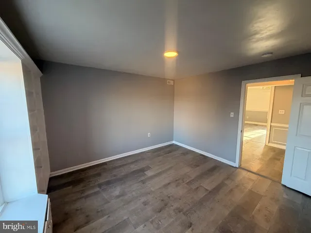 a view of entryway with a hallway