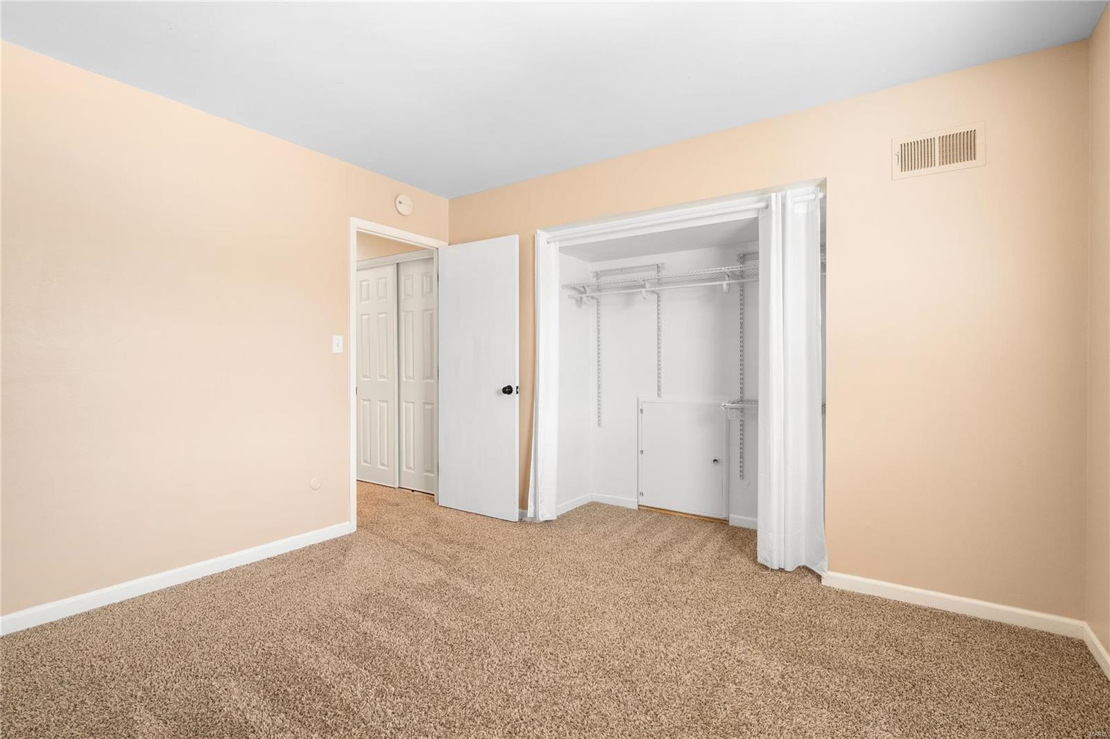 693 Walnut Point Court Ballwin, MO 63021 - Photo 14 of 18