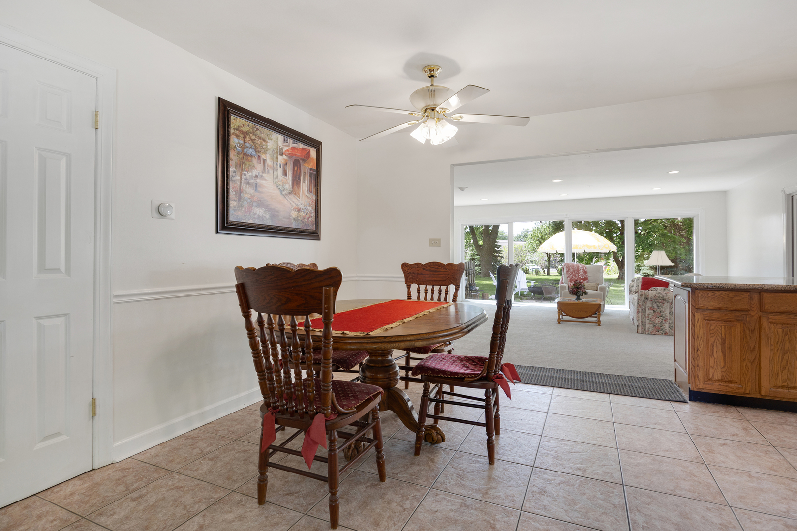 586 Aztec Drive Carol Stream, IL 60188 - Photo 8 of 26