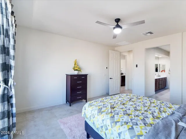 $2,900 | 5863 North 86th Lane, Glendale, AZ 85305