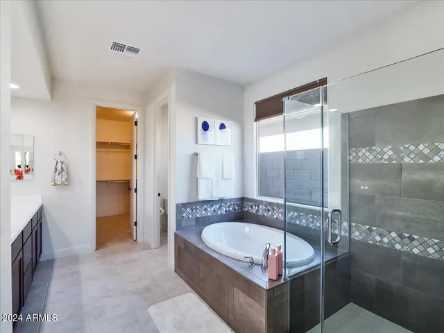 $2,900 | 5863 North 86th Lane, Glendale, AZ 85305