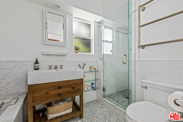 739 Superba Avenue Venice, CA 90291 - Photo 12 of 19