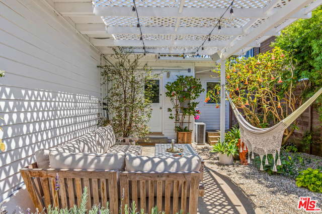 739 Superba Avenue Venice, CA 90291 - Photo 17 of 19