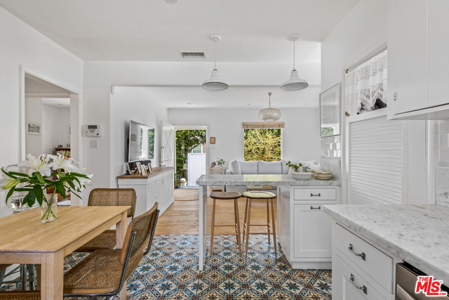 739 Superba Avenue Venice, CA 90291 - Photo 10 of 19