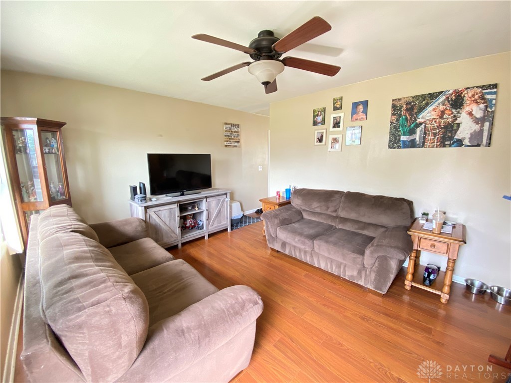 808 Edgewick Road New Carlisle, OH 45344 - Photo 3 of 16 Gallery Image 3