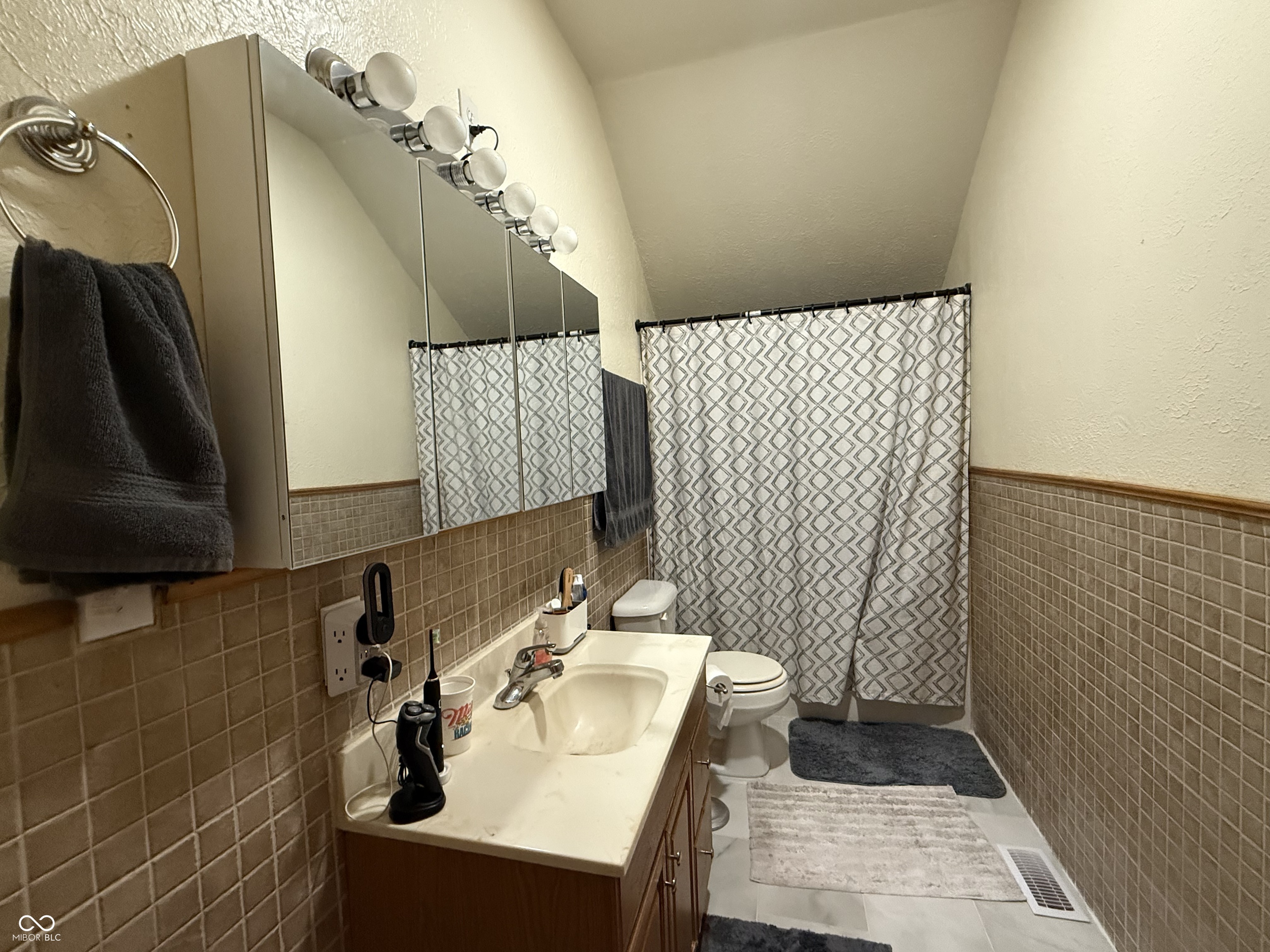 6335 Zionsville Road Indianapolis, IN 46268 - Photo 5 of 10