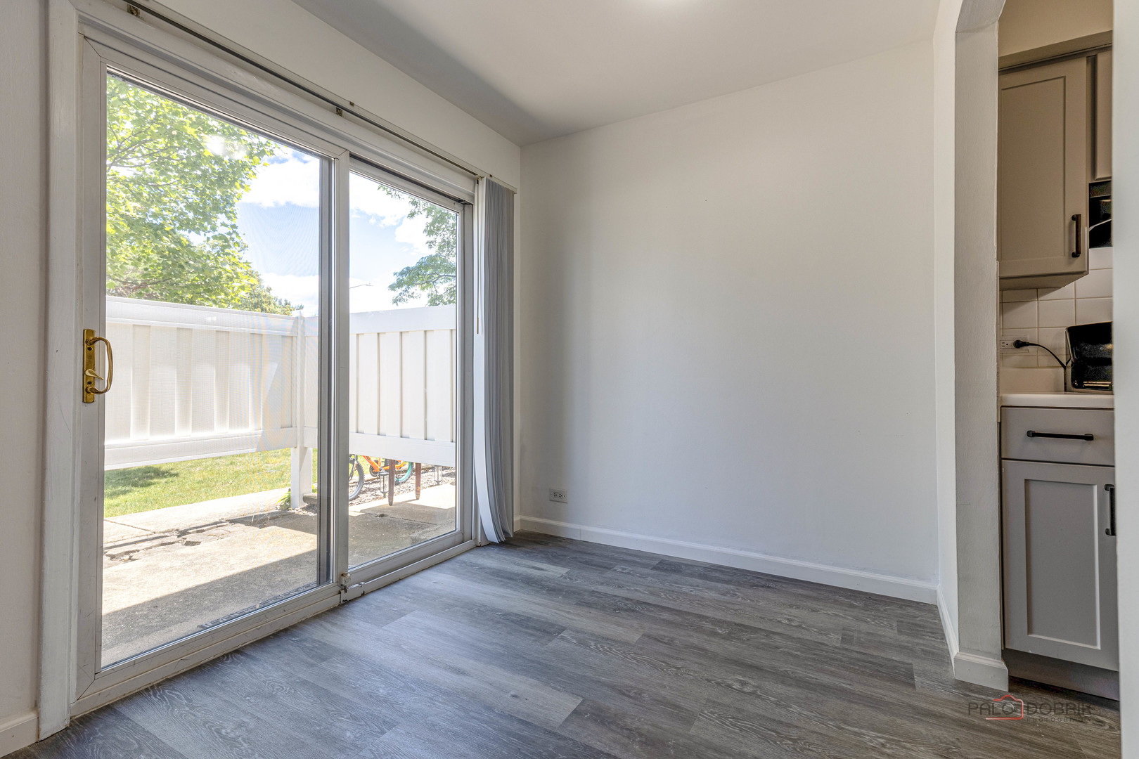 325 Bayview Point Schaumburg, IL 60194 - Photo 10 of 20