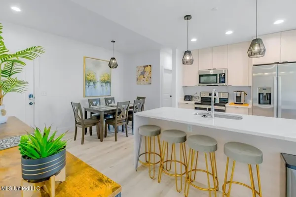 $393,500 | 1302 Magnolia Street, Unit 110, Gulfport, MS 39507