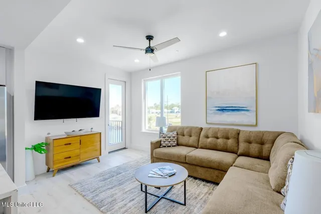 $393,500 | 1302 Magnolia Street, Unit 110, Gulfport, MS 39507