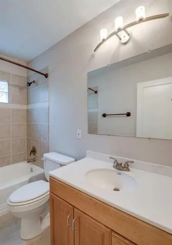 $3,200 | 2802 South 4th Street, Austin, TX 78704