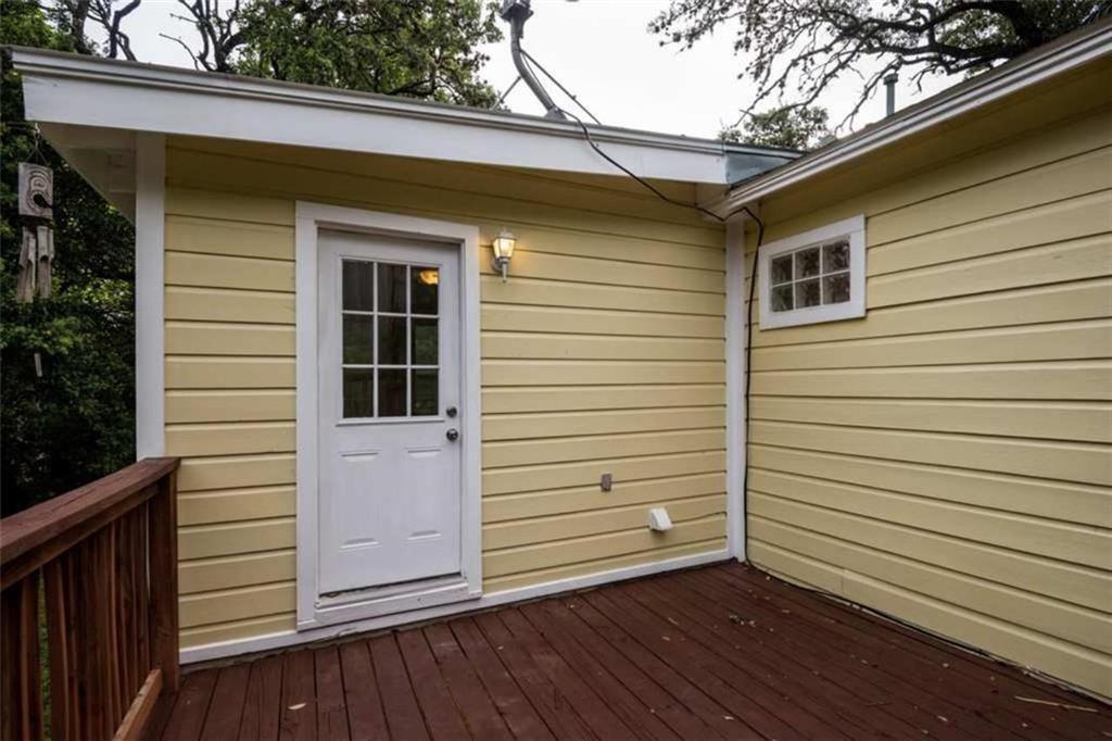 2802 South 4th Street Austin, TX 78704 - Photo 24 of 27 Back deck