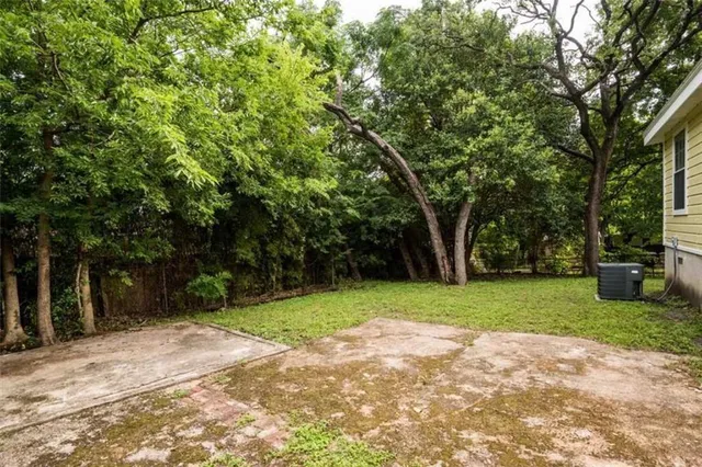 $3,200 | 2802 South 4th Street, Austin, TX 78704